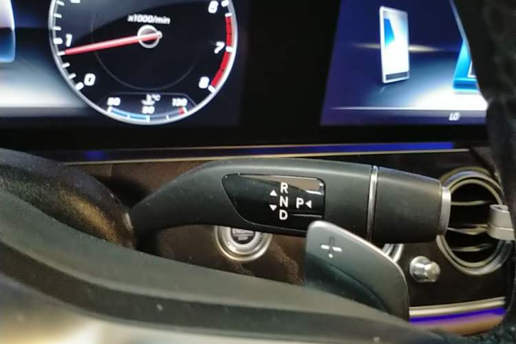 Used Mercedes-Benz E-Class 2019 E 200 L Sport Edition Gear Lever
