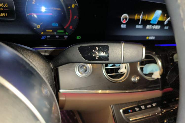 Used Mercedes-Benz E-Class 2019 E 260 L Sport Edition Gear Lever