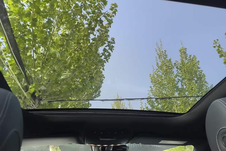 Used Mercedes-Benz E-Class 2019 E 260 Sport Edition Headliner