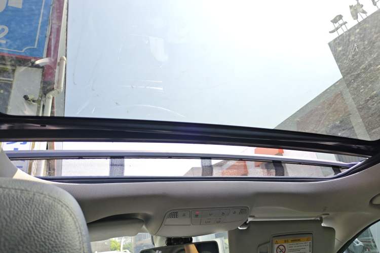 Used Mercedes-Benz E-Class 2019 Restyled E 300 L Sporty and Stylish Edition Headliner