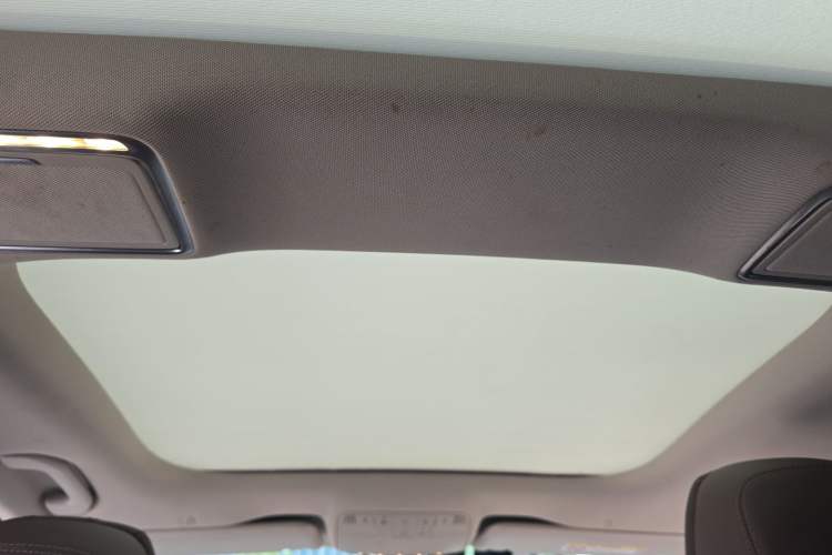 Used Mercedes-Benz E-Class 2019 Restyled E 300 L Sport Luxury Edition Headliner