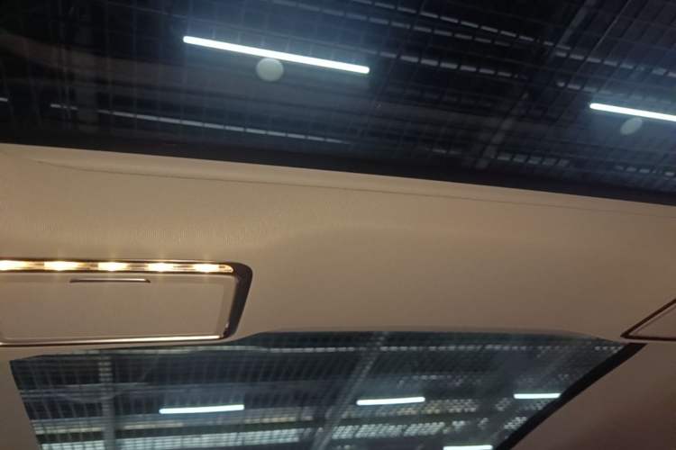Used Mercedes-Benz E-Class 2019 E 200 L Sport Edition Headliner