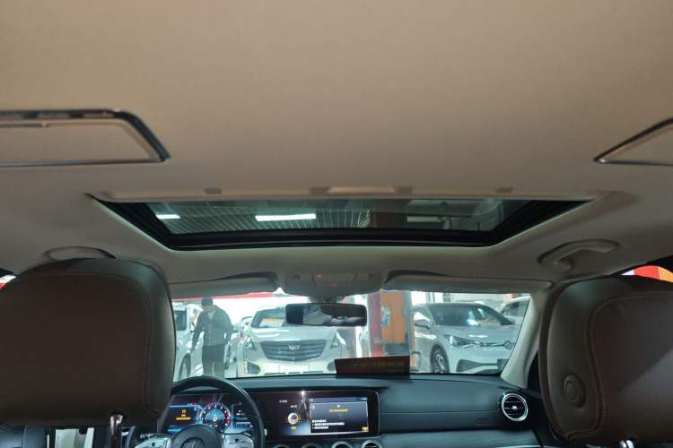 Used Mercedes-Benz E-Class 2019 E 200 L Sport Edition Headliner