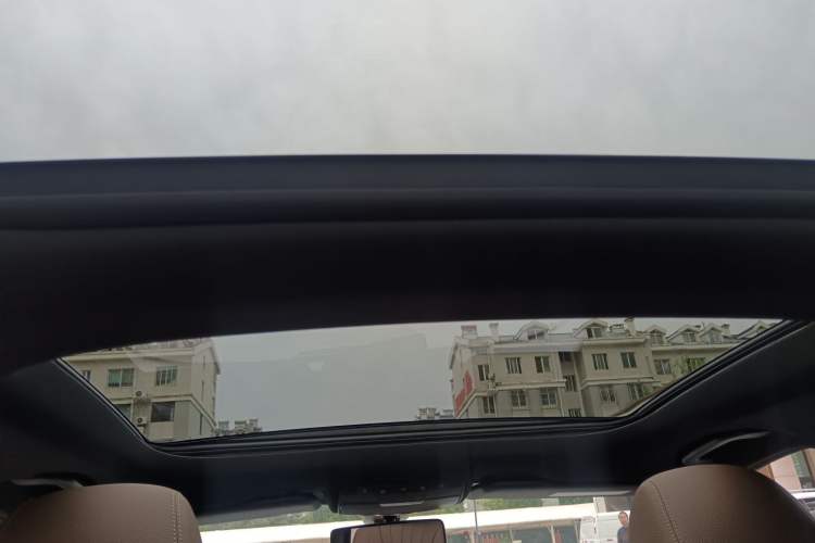 Used Mercedes-Benz E-Class 2019 E 260 Sport Edition Headliner