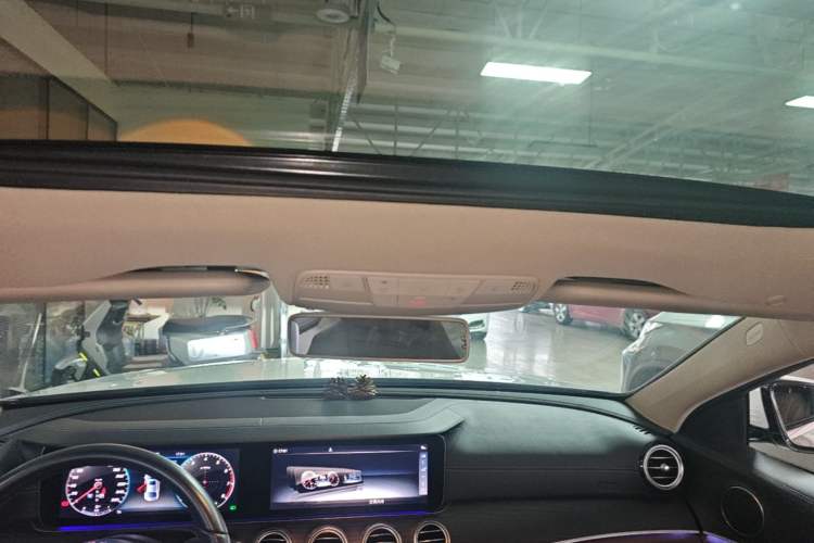 Used Mercedes-Benz E-Class 2019 E 260 L Sport Edition Headliner