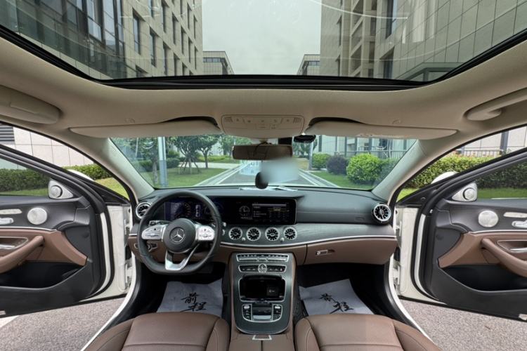 Used Mercedes-Benz E-Class 2019 Restyled E 300 L Sporty and Stylish Edition Headliner
