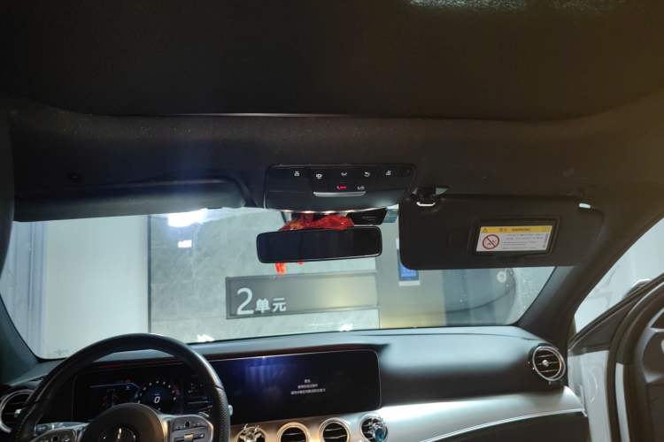Used Mercedes-Benz E-Class 2019 E 260 Sport Edition Headliner