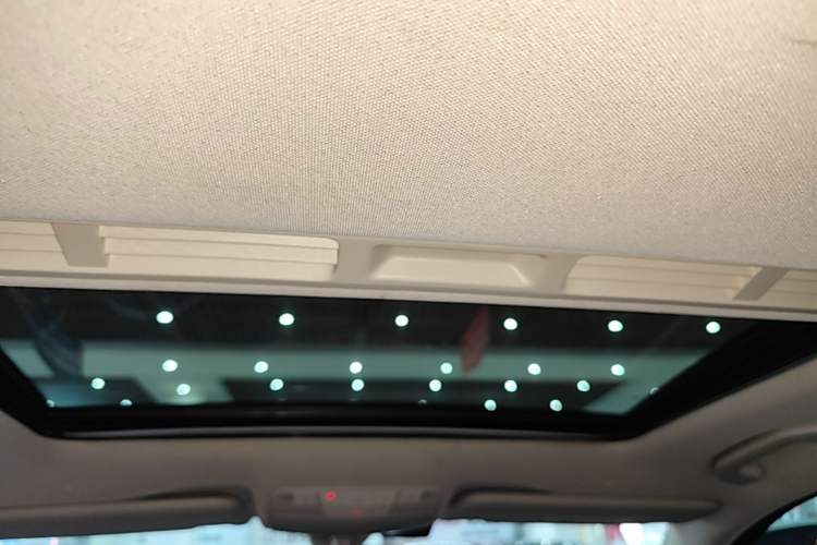 Used Mercedes-Benz E-Class 2019 E 200 L Sport Edition Headliner