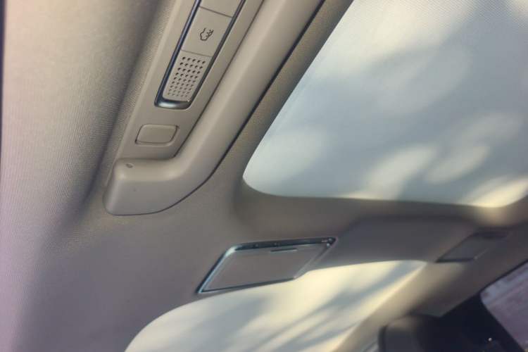 Used Mercedes-Benz E-Class 2019 E 300 L Sport Luxury Edition Headliner