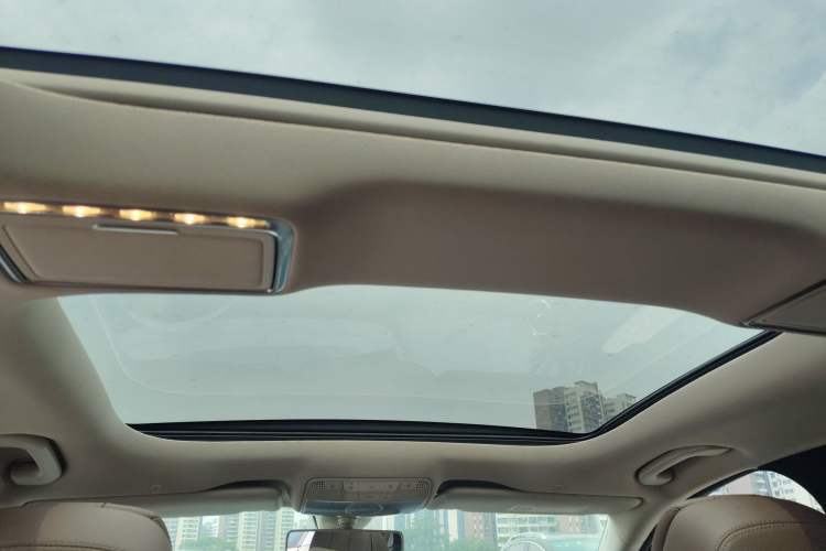 Used Mercedes-Benz E-Class 2019 E 260 L Sport Edition Headliner