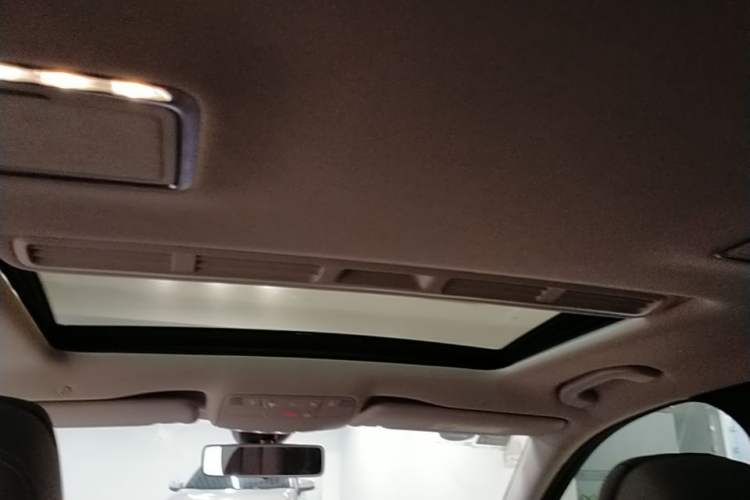 Used Mercedes-Benz E-Class 2019 E 200 L Sport Edition Headliner