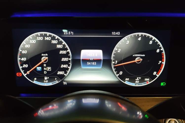Used Mercedes-Benz E-Class 2019 Restyled E 300 L Sporty and Stylish Edition Instrument Cluster