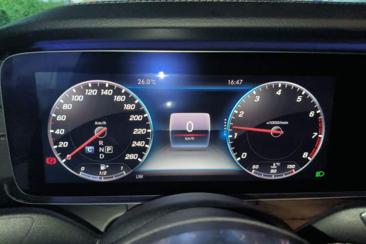 Used Mercedes-Benz E-Class 2019 Restyled E 300 L Sport Luxury Edition Instrument Cluster
