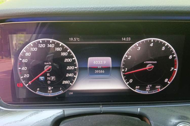 Used Mercedes-Benz E-Class 2019 E 200 L Sport 4MATIC Instrument Cluster