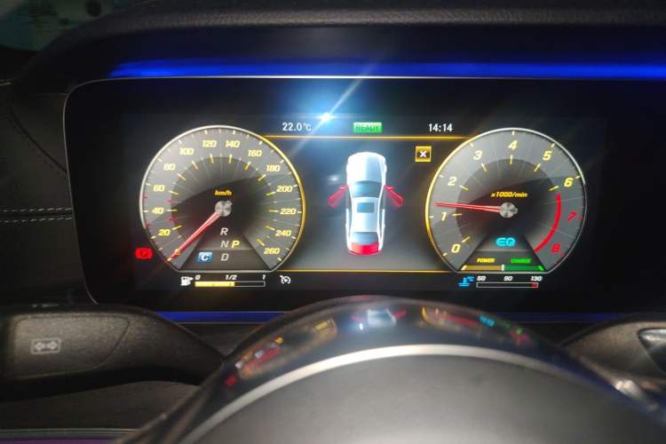 Used Mercedes-Benz E-Class 2019 E 260 L Sport 4MATIC Instrument Cluster
