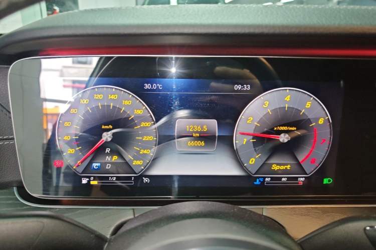 Used Mercedes-Benz E-Class 2019 Restyled E 300 L Sport Luxury Edition Instrument Cluster