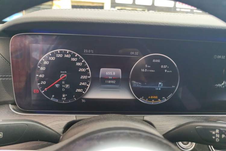 Used Mercedes-Benz E-Class 2019 E 300 L Sport Luxury Edition Instrument Cluster