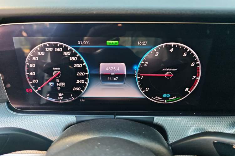 Used Mercedes-Benz E-Class 2019 E 260 Sport Edition 4MATIC Instrument Cluster