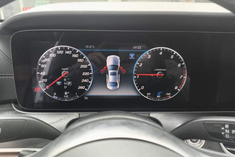 Used Mercedes-Benz E-Class 2019 E 300 L Sport Luxury Edition Instrument Cluster