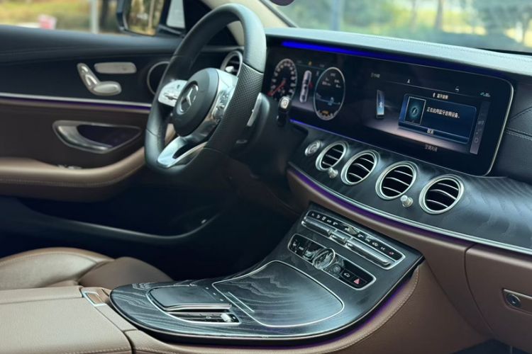 Used Mercedes-Benz E-Class 2019 E 200 L Sport Edition Interior 1