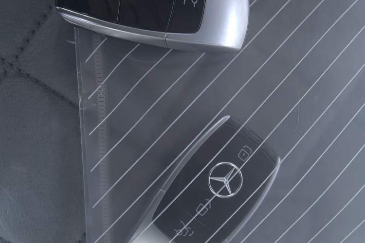 Used Mercedes-Benz E-Class 2019 E 300 L Sporty and Stylish Model Interior 1