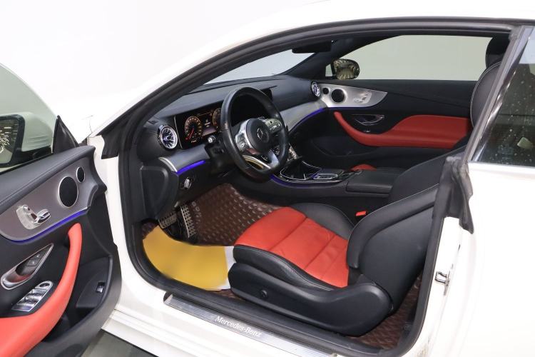 Used Mercedes-Benz E-Class 2019 E 200 Coupe Interior 1
