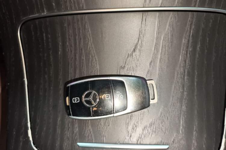 Used Mercedes-Benz E-Class 2019 Restyled E 300 L Sport Luxury Edition Interior 1