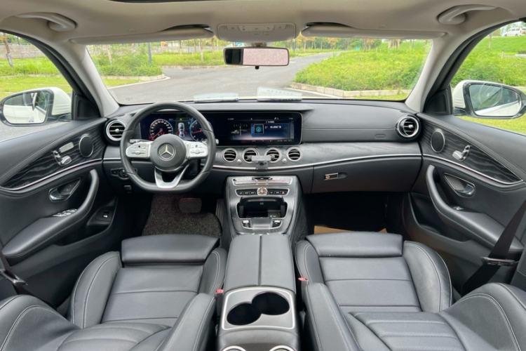 Used Mercedes-Benz E-Class 2019 E 200 L Sport Edition Interior 1