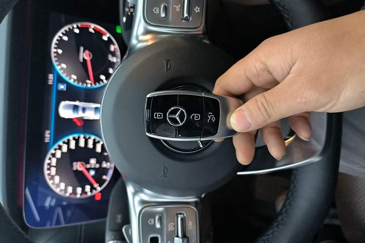 Used Mercedes-Benz E-Class 2019 Restyled E 300 L Sporty and Stylish Edition Interior 1