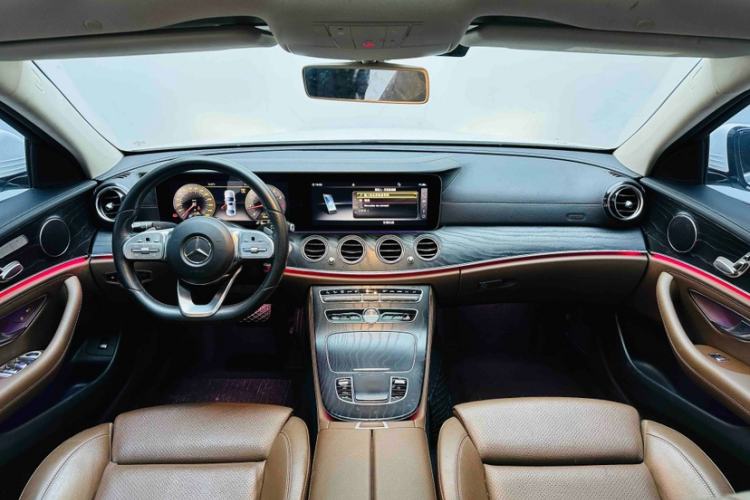 Used Mercedes-Benz E-Class 2019 E 200 L Sport Edition Interior 1