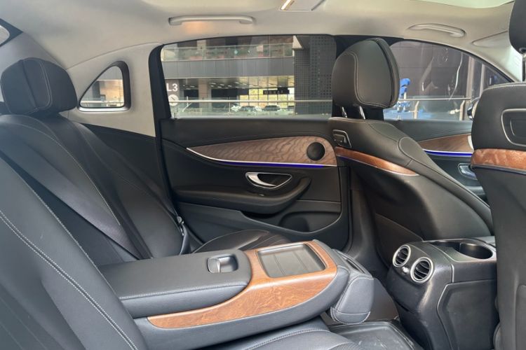 Used Mercedes-Benz E-Class 2019 E 300 L Stylish Model Interior 11