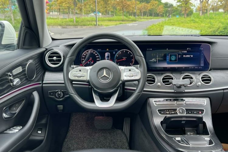 Used Mercedes-Benz E-Class 2019 E 200 L Sport Edition Interior 2