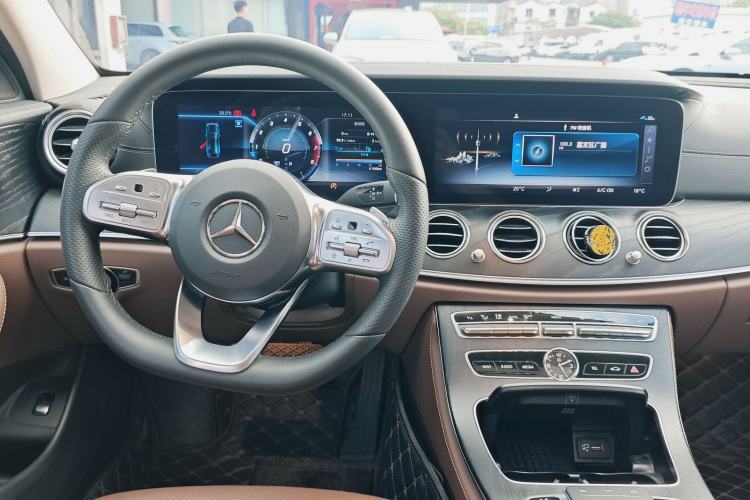 Used Mercedes-Benz E-Class 2019 E 300 L Sport Luxury Edition Interior 2