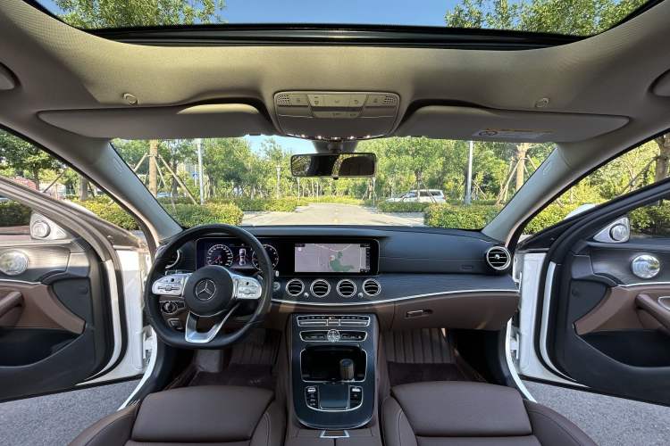Used Mercedes-Benz E-Class 2019 E 200 L Sport Edition Interior 3