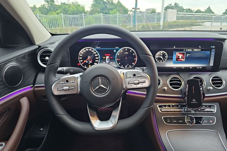 Used Mercedes-Benz E-Class 2019 Restyled E 300 L Sporty and Stylish Edition Interior 3