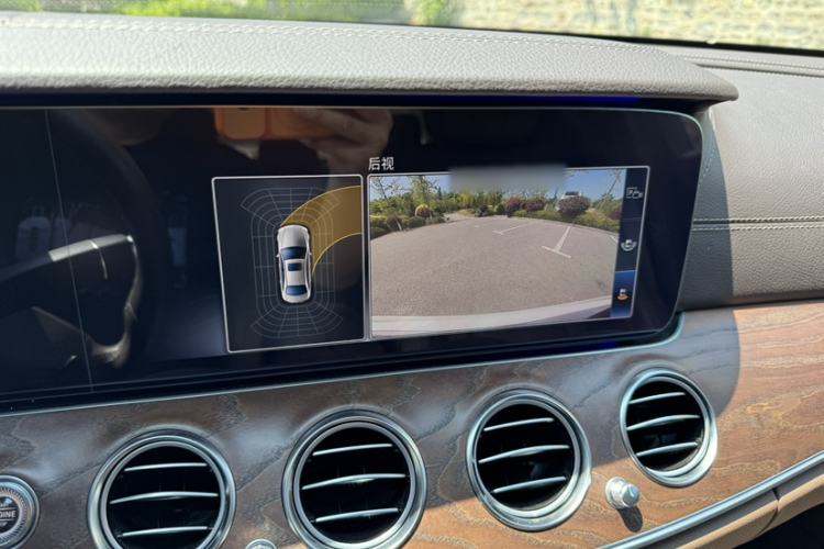 Used Mercedes-Benz E-Class 2019 E 200 L Interior 4