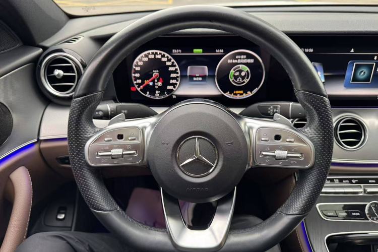 Used Mercedes-Benz E-Class 2019 E 260 Sport Edition Interior 4