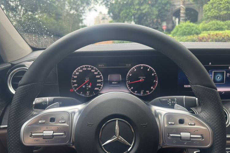 Used Mercedes-Benz E-Class 2019 E 200 L Sport Edition Interior 4