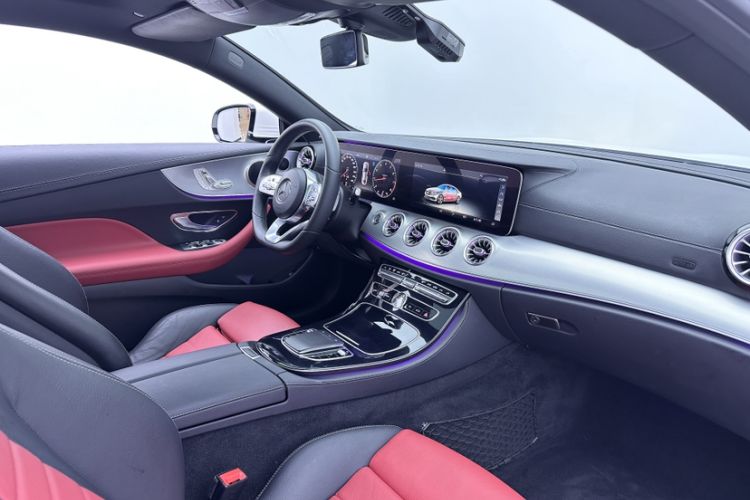 Used Mercedes-Benz E-Class 2019 E 200 Coupe Interior 5