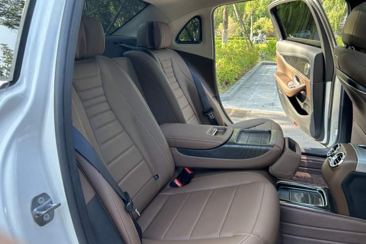 Used Mercedes-Benz E-Class 2019 E 200 L Sport Edition Interior 5