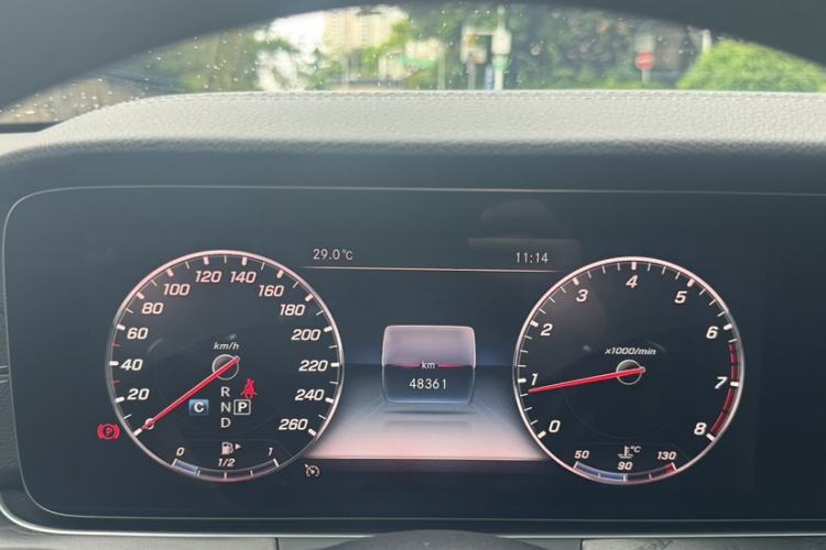 Used Mercedes-Benz E-Class 2019 E 200 L Sport Edition Interior 5