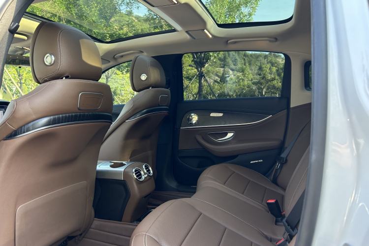 Used Mercedes-Benz E-Class 2019 E 200 L Sport Edition Interior 6