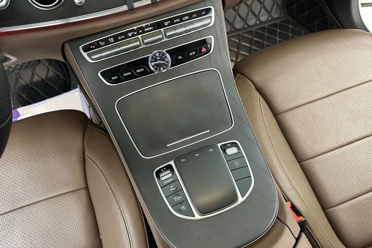 Used Mercedes-Benz E-Class 2019 Restyled E 300 L Sporty and Stylish Edition Interior 6