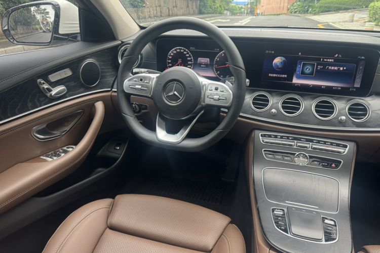 Used Mercedes-Benz E-Class 2019 E 200 L Sport Edition Interior 6
