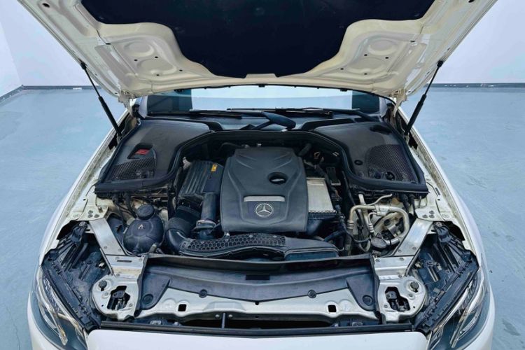 Used Mercedes-Benz E-Class 2019 E 200 L Sport Edition Interior 6