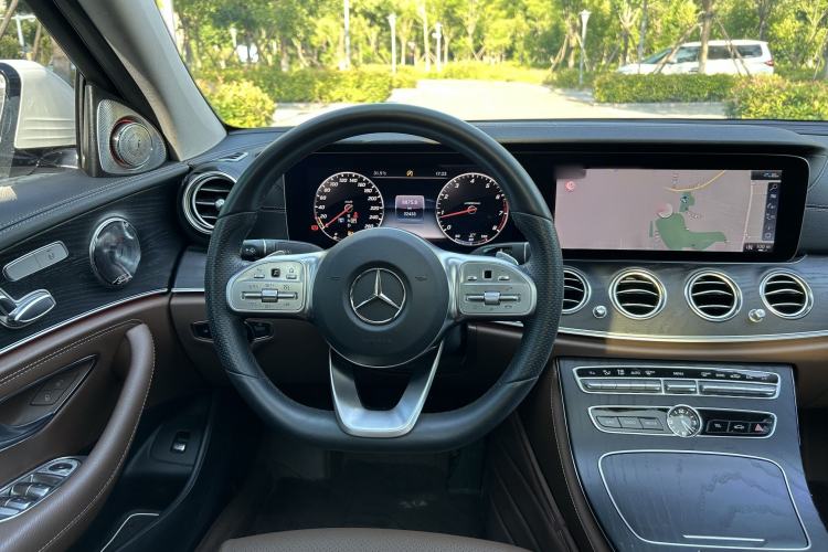 Used Mercedes-Benz E-Class 2019 E 200 L Sport Edition Interior 7