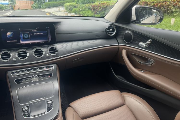Used Mercedes-Benz E-Class 2019 E 200 L Sport Edition Interior 7