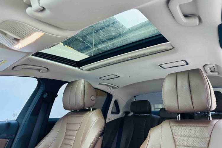Used Mercedes-Benz E-Class 2019 E 200 L Sport Edition Interior 7