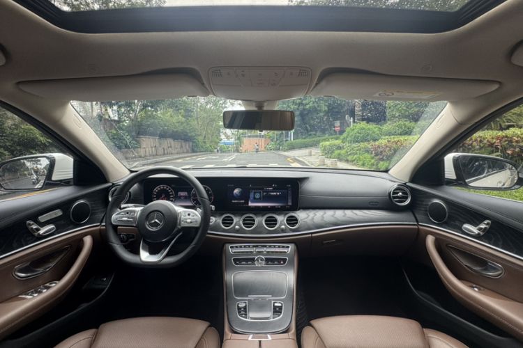 Used Mercedes-Benz E-Class 2019 E 200 L Sport Edition Interior 8