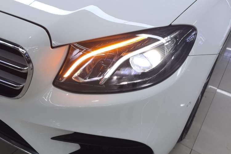 Used Mercedes-Benz E-Class 2019 E 300 L Sporty and Stylish Model Left Front Headlight